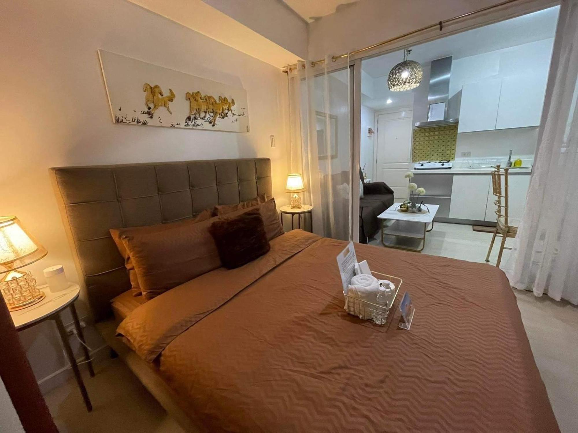 Beach Front Living In The Heart Of The City, Azure Residences مانيلا المظهر الخارجي الصورة