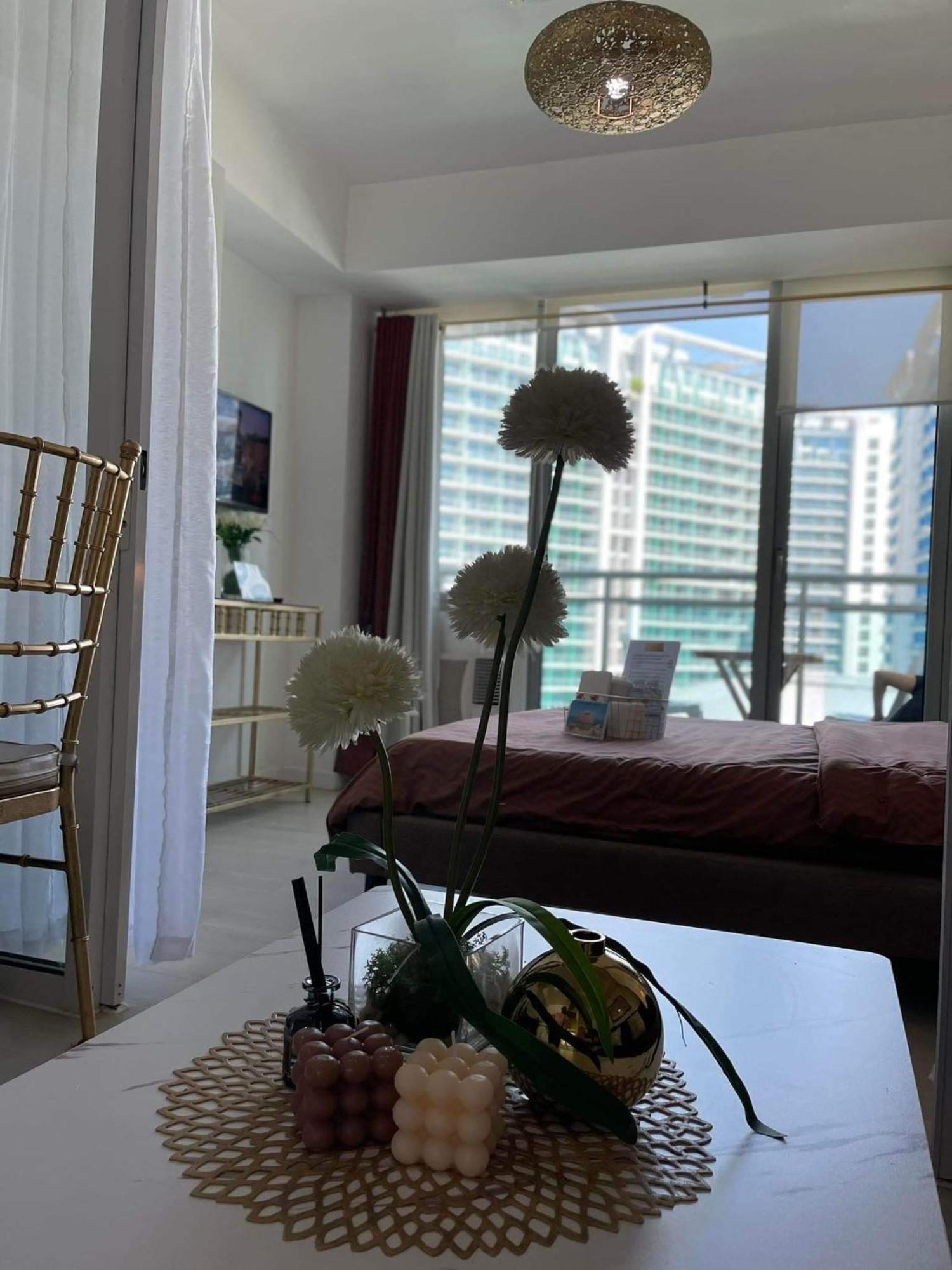 Beach Front Living In The Heart Of The City, Azure Residences مانيلا المظهر الخارجي الصورة