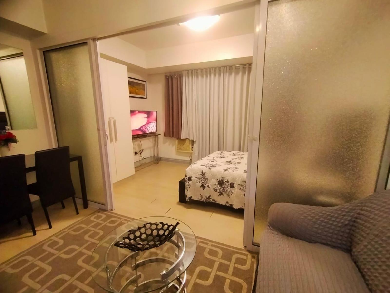 Beach Front Living In The Heart Of The City, Azure Residences مانيلا المظهر الخارجي الصورة