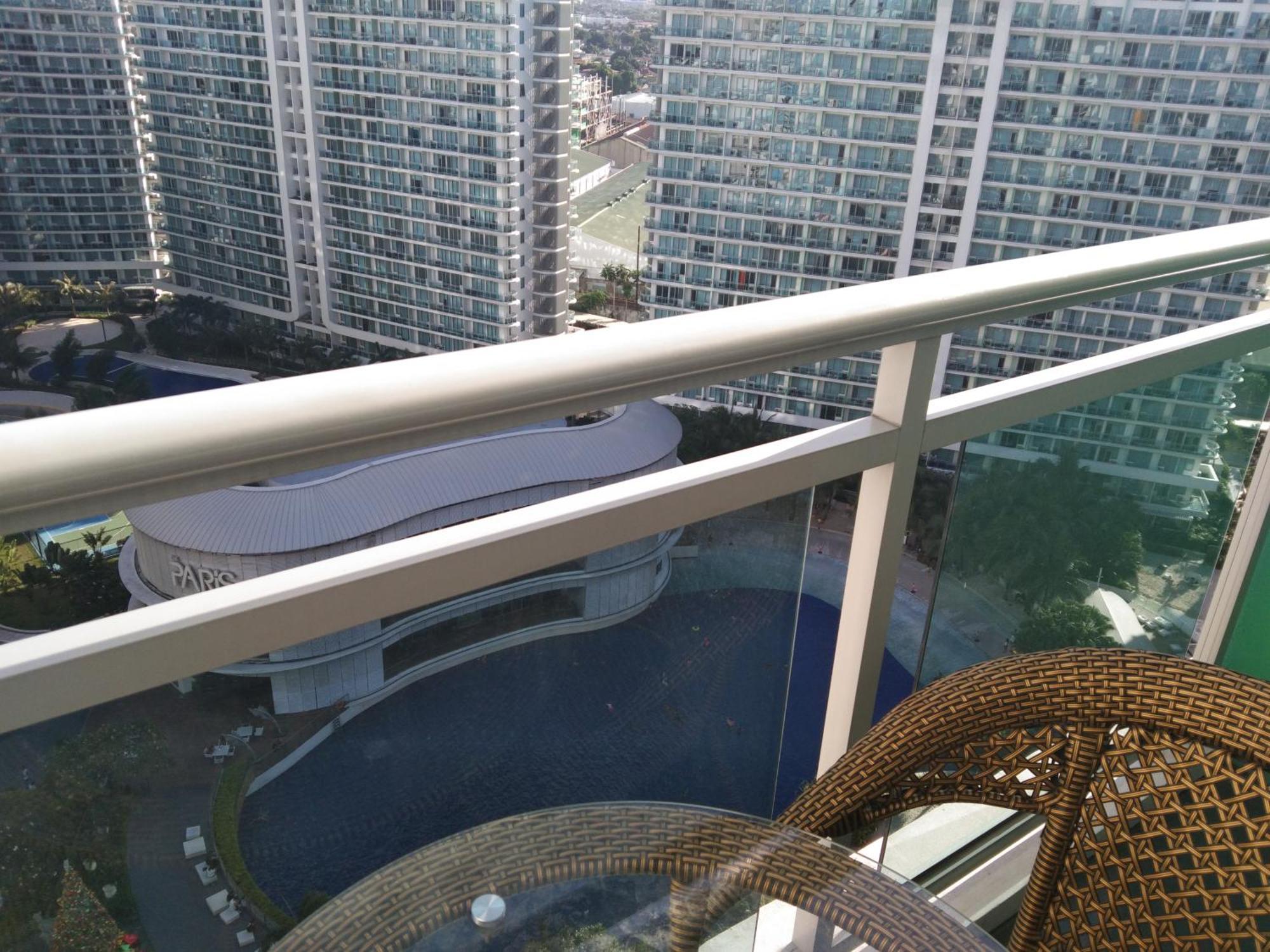 Beach Front Living In The Heart Of The City, Azure Residences مانيلا المظهر الخارجي الصورة