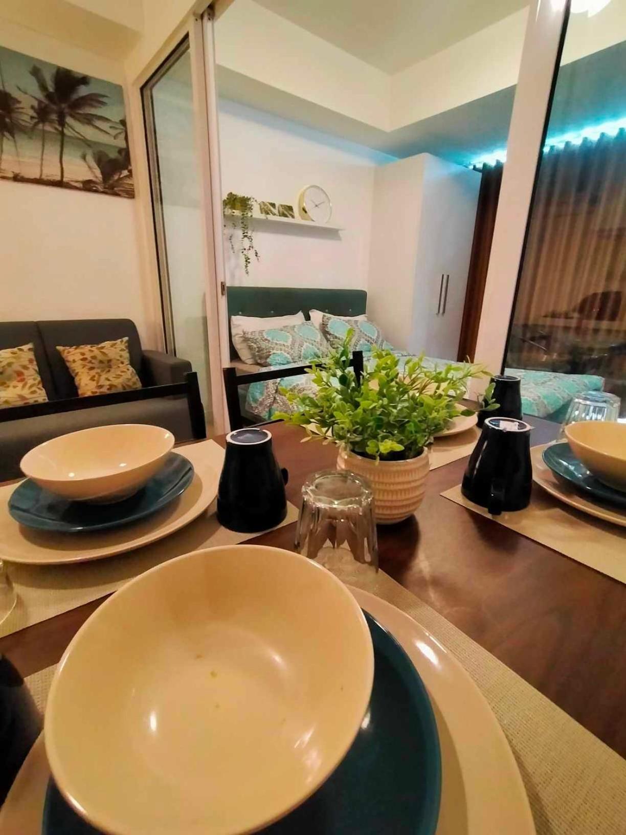 Beach Front Living In The Heart Of The City, Azure Residences مانيلا المظهر الخارجي الصورة