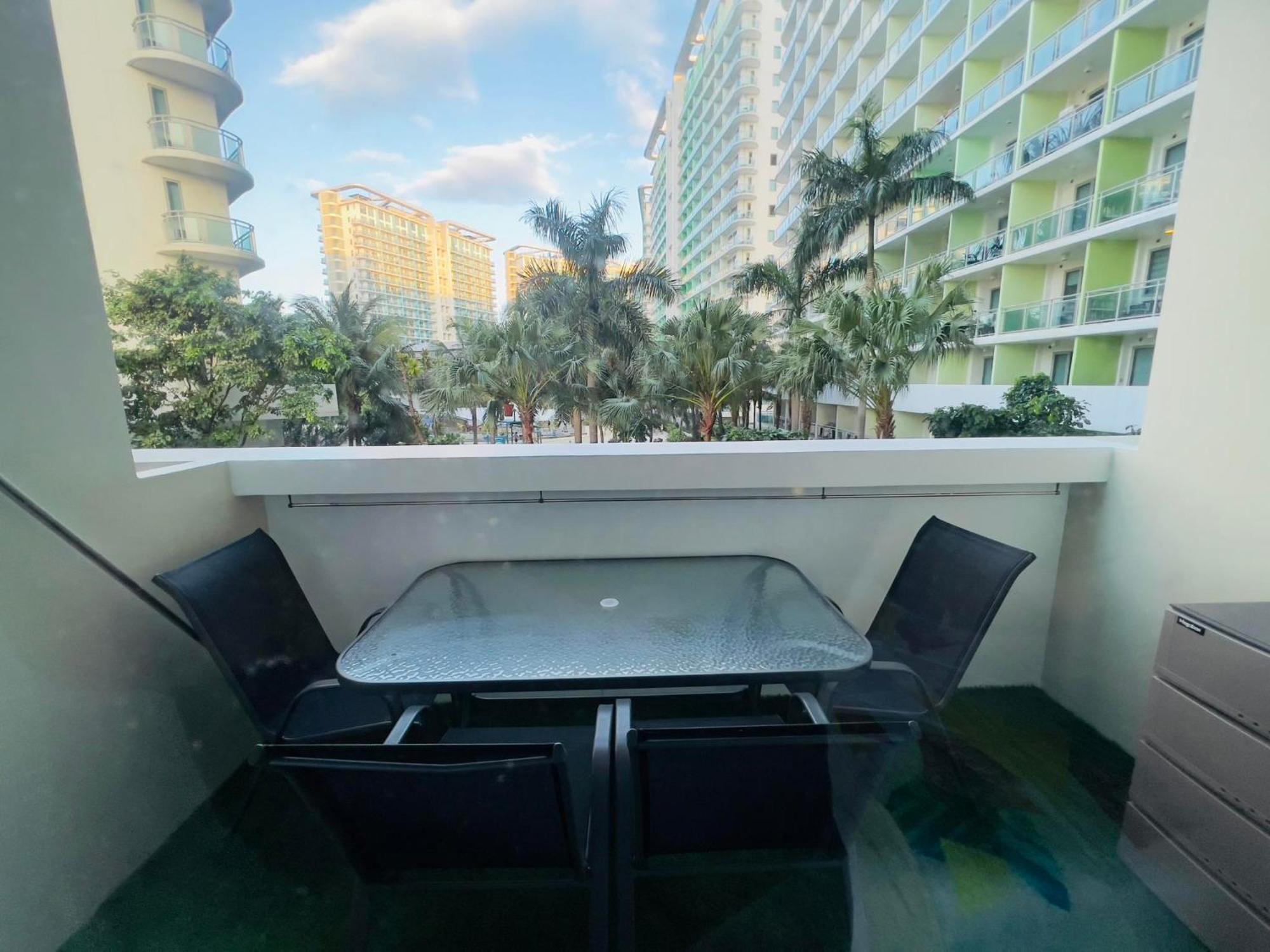 Beach Front Living In The Heart Of The City, Azure Residences مانيلا الغرفة الصورة